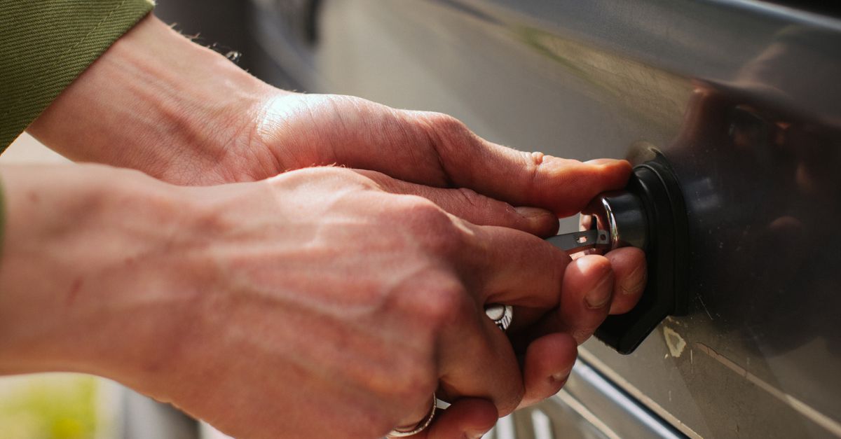 car key cutting machine — Hueytown Locksmiths